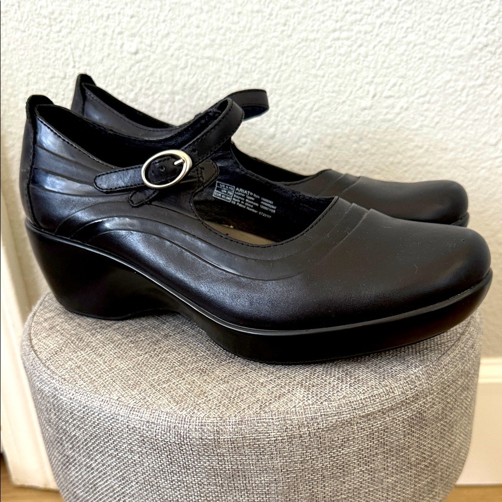 Ariat Women’s Black Mary Jane Clog Chunky‎ Wedged shoe 9.5 B